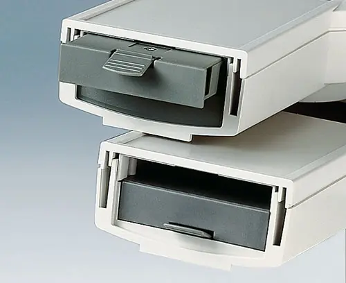 Dvě polohy prostoru pro baterie M / L