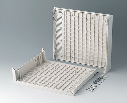 B2010107 L-shells D 220, with holes for handle