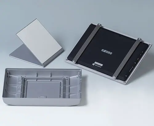 možnost montáže pro upevnění tabletu