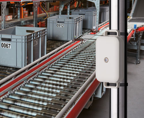 Applikationsbeispiel EASYTEC Gehäuse mit Sensor im industriellen Umfeld