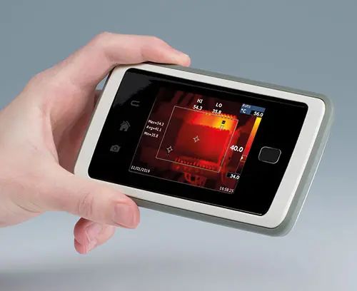 als Handgehäuse im Breitformat