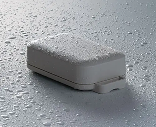 Robusta e impermeable hasta IP 65 (juntas disponibles como accesorios)