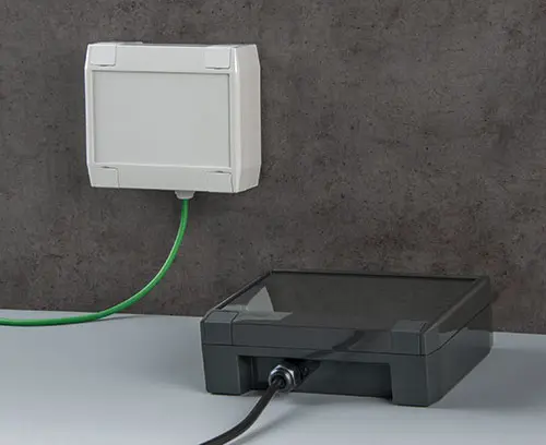 Prensaestopas con/sin compensación de presión y pasacables (accesorios universales)