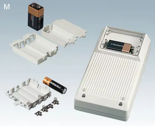 Compartiments piles M : 4 x AA, 1 x 9 V ou 2 x 9 V