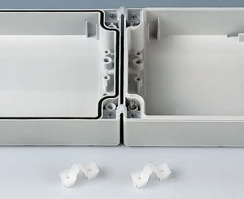 Charnières intérieures pour maintenir le couvercle (accessoires)