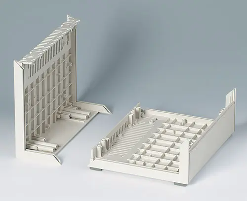 Robusti gusci del contenitore con nervatura