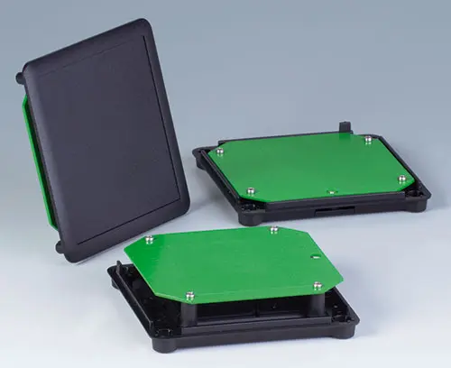 Fissaggio schede nella parte superiore/inferiore