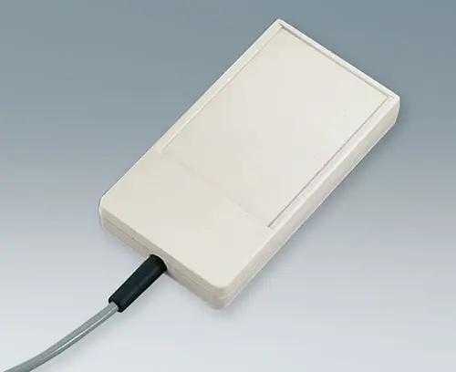 Plain surface for cable connections