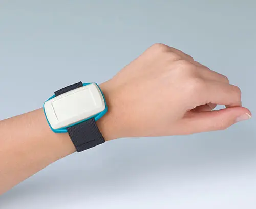 Pulseira com fecho em velcro, p. ex. para gabinetes MINITEC