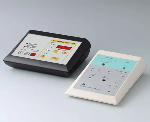 Superfície aprofundada para proteção do teclado de membrana