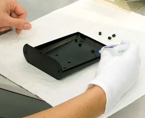 Domos de fixação para display e componentes