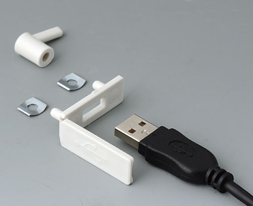 Панель с крышкой для разъёма USB