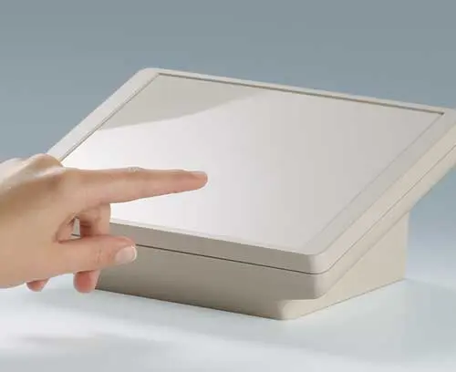 Настольные пультовые корпуса