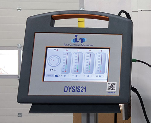 Monitoring system for cleaning nozzles