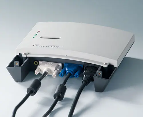 Много места для размещения соединителей